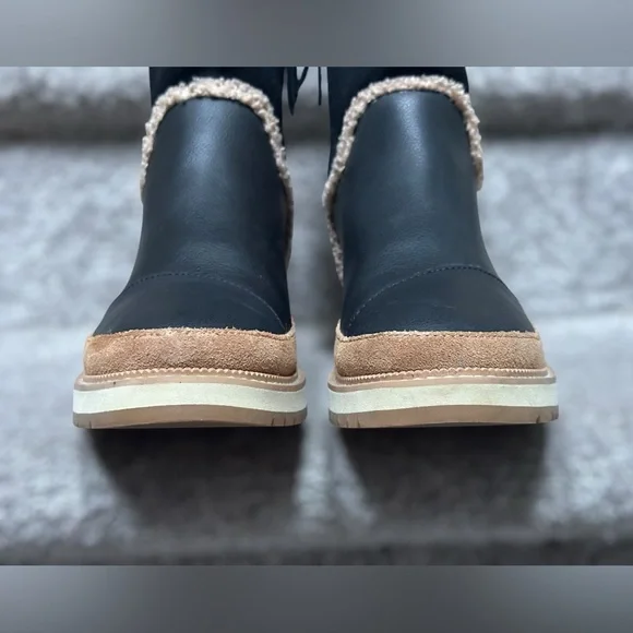 TOMS Makenna Black Leather Mid-Cath Shearling Boots Women’s 6 Style #10014172 - Picture 4 of 16